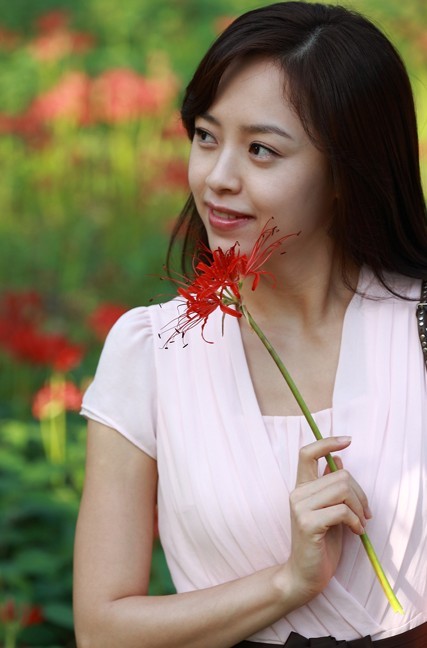 Wife Returns fotoğrafı