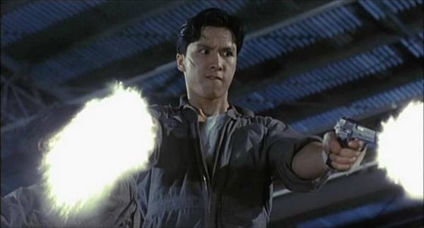 Tiger Cage 2 Fotoğrafı