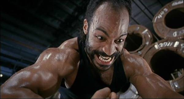 Tiger Cage 2 Fotoğrafı