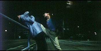 Tiger Cage fotoğrafı