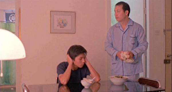 On The Wrong Track Fotoğrafı