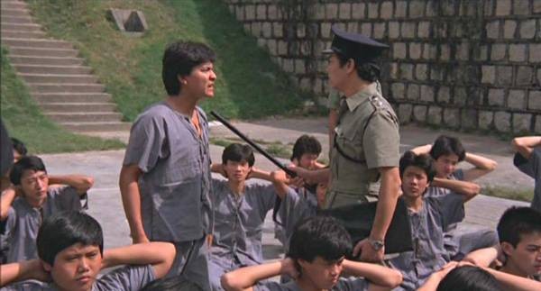 On The Wrong Track Fotoğrafı