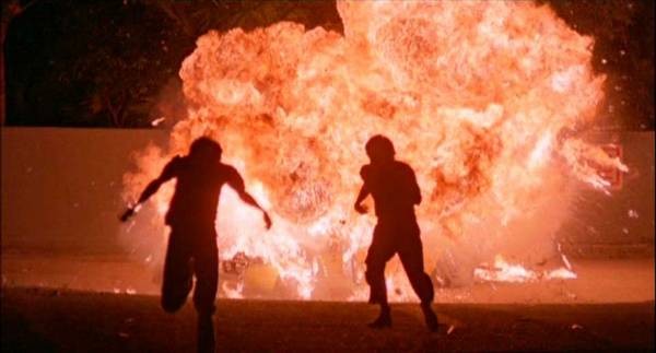 On The Wrong Track fotoğrafı