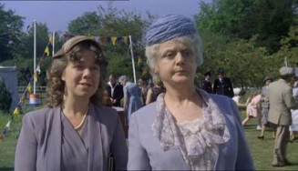 Ve Ayna Kırıldı Fotoğrafı