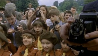 Ve Ayna Kırıldı Fotoğrafı