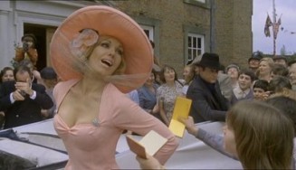 Ve Ayna Kırıldı Fotoğrafı