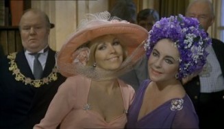 Ve Ayna Kırıldı Fotoğrafı