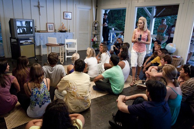 Dalgalara Karşı Fotoğrafı