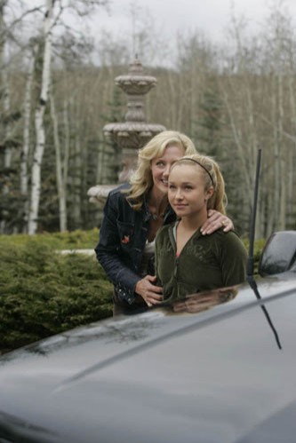 Annem Bana Yalan Söyledi Fotoğrafı