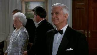 Çıplak Silah 2 Fotoğrafı