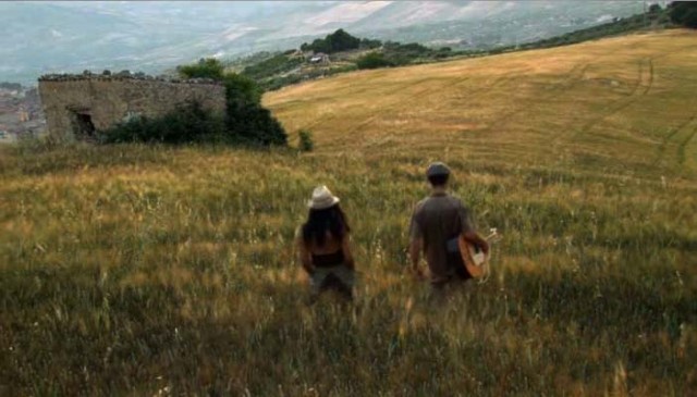 The Orange Thief fotoğrafı