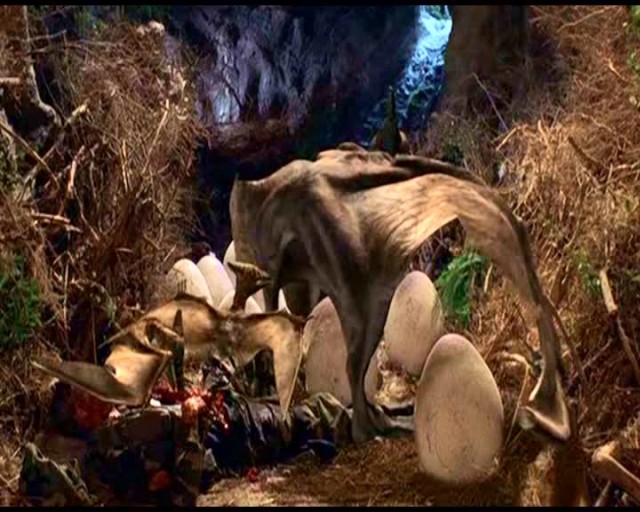 Yaratığın Pençesi fotoğrafı