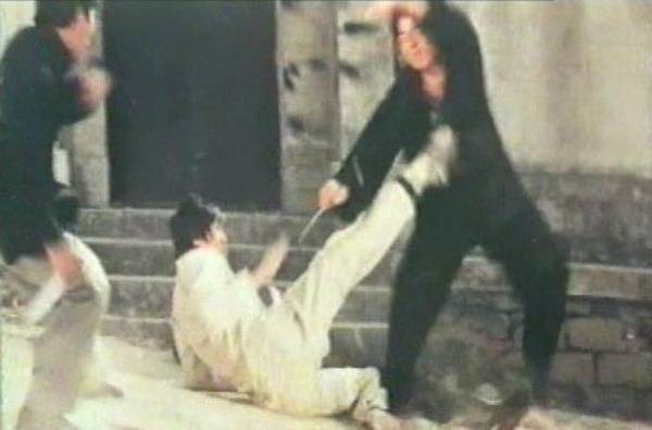 Fist To Fist fotoğrafı