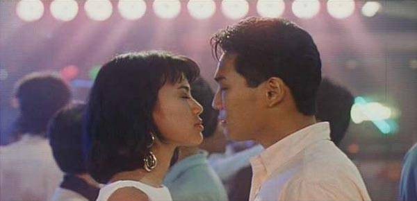 The ınspector Wears Skirts 2 fotoğrafı