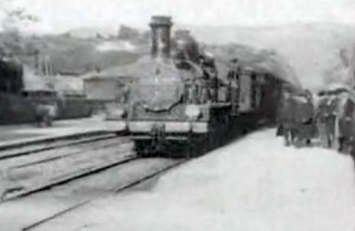 Bir Trenin Gara Girişi Fotoğrafı