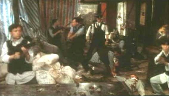 Love, Guns & Glass Fotoğrafı