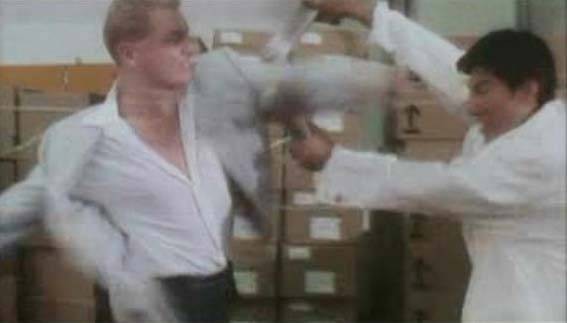 Love, Guns & Glass Fotoğrafı