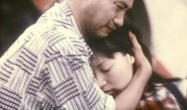 Ghostly Bus Fotoğrafı