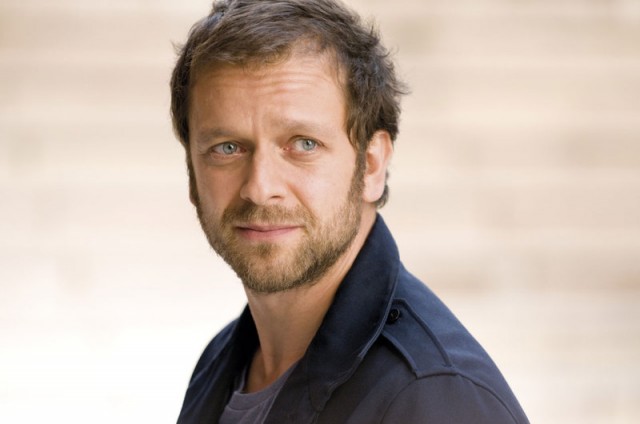 Aşka Fırsat Ver Fotoğrafı