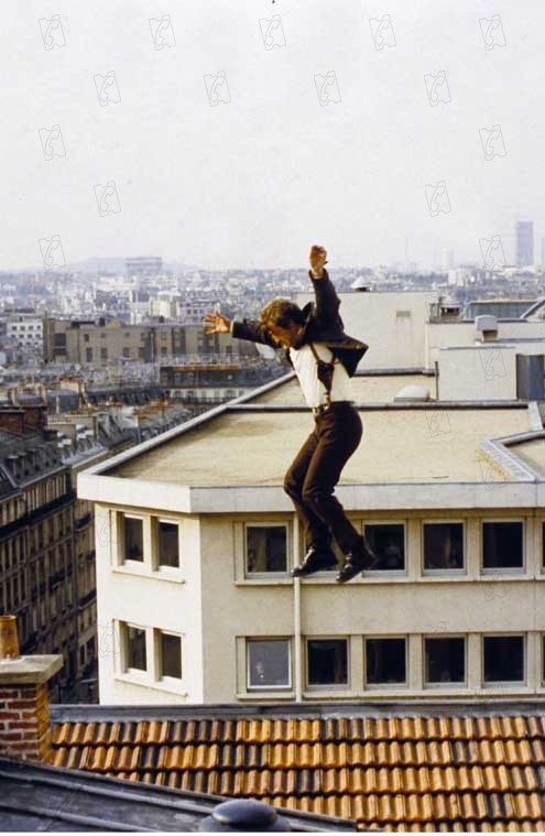 Şehrin üzerinde Korku Fotoğrafı