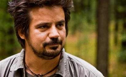 Father And Guns Fotoğrafı