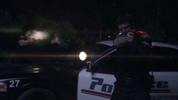 Caught In The Crossfire Fotoğrafı