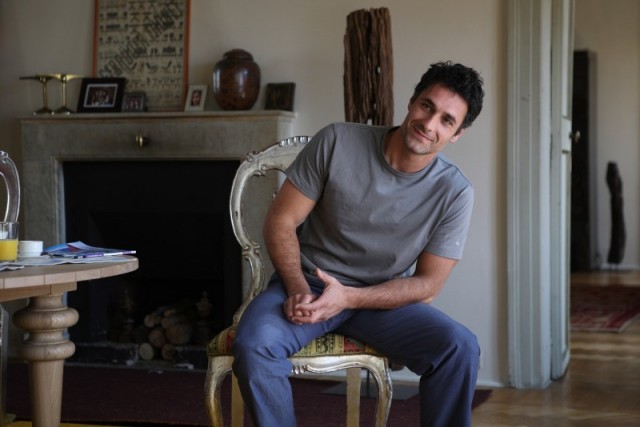 Üzgünüm Ama Seninle Evlenmek İstiyorum Fotoğrafı