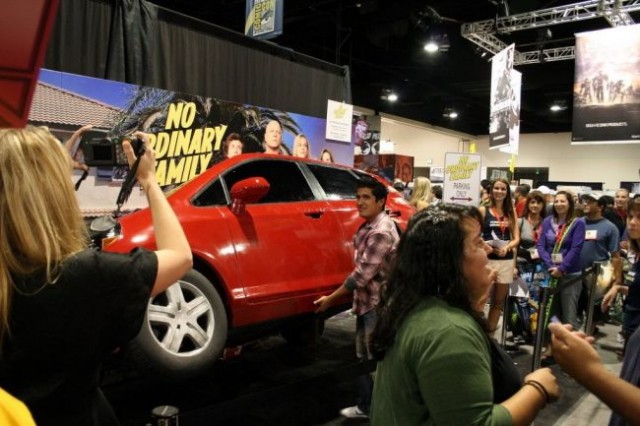 No Ordinary Family Fotoğrafı