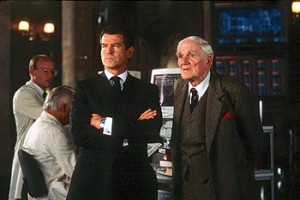 James Bond: Dünya Yetmez fotoğrafı