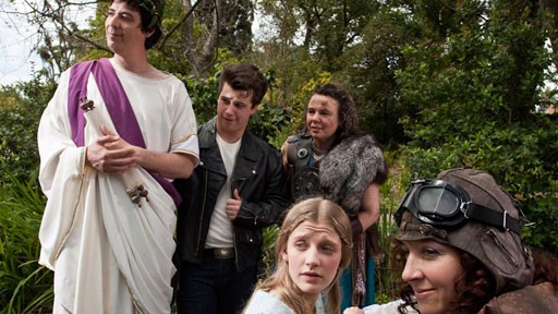 Dead Gorgeous Fotoğrafı