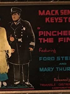 Pinched In The Finish (1917) afişi