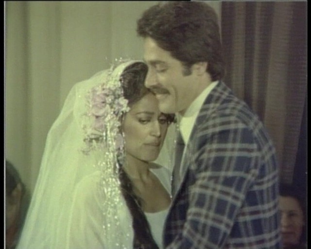 Selvi Boylum Al Yazmalım Fotoğrafı