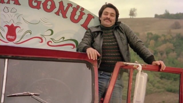 Selvi Boylum Al Yazmalım Fotoğrafı