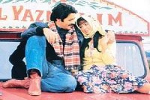 Selvi Boylum Al Yazmalım Fotoğrafı