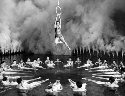 Million Dollar Mermaid fotoğrafı