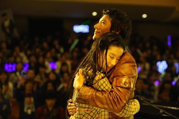 Love In Disguise Fotoğrafı