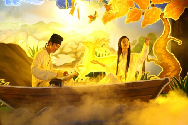 Love In Disguise Fotoğrafı