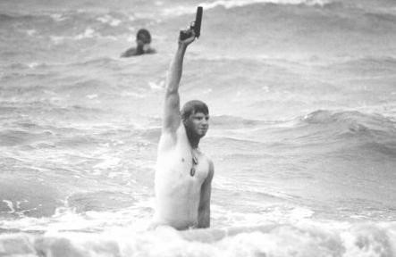 İnce Kırmızı Hat Fotoğrafı