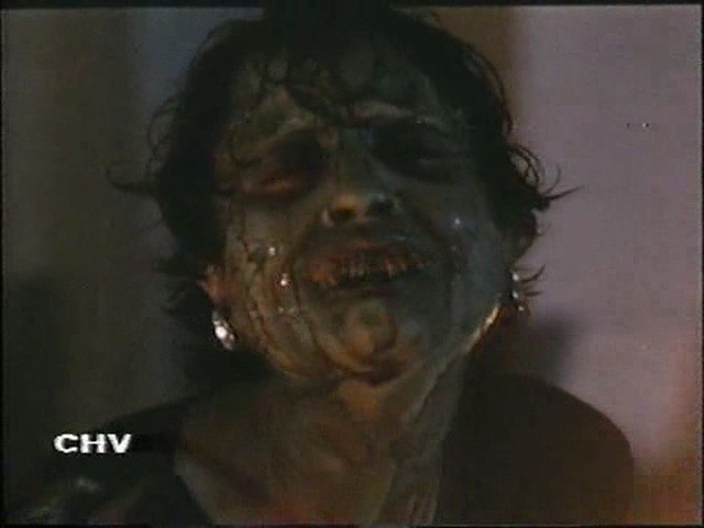 Demons 2 fotoğrafı