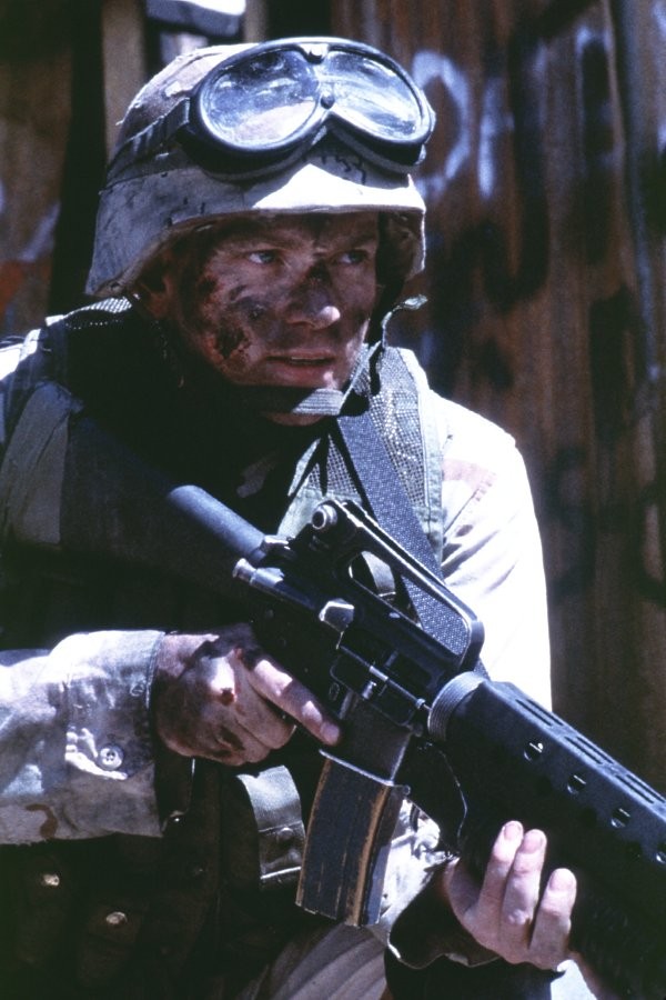 Kara Şahin Düştü Fotoğrafı