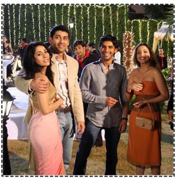 Life Mein Kabhie Kabhiee fotoğrafı