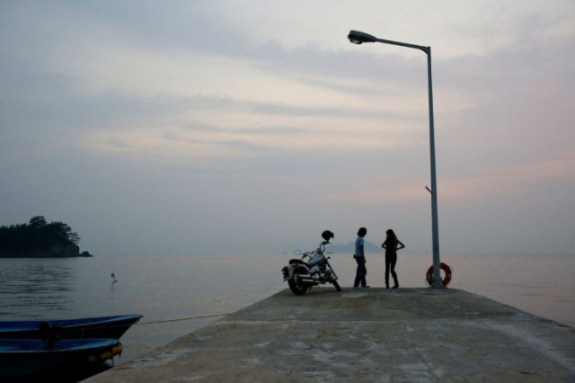 She Came From Fotoğrafı