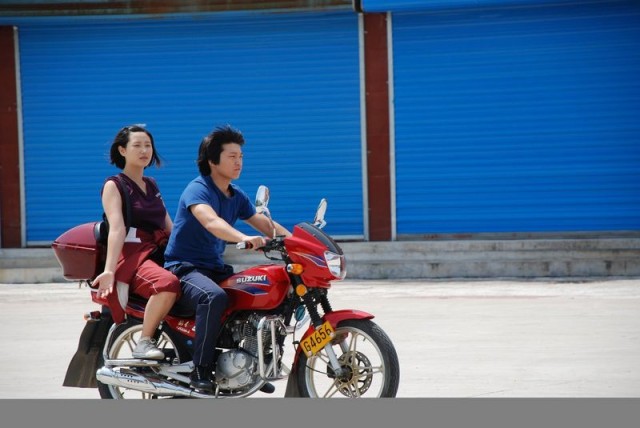 Mavi Nehir Aksın fotoğrafı