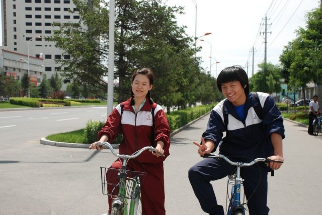 Mavi Nehir Aksın fotoğrafı