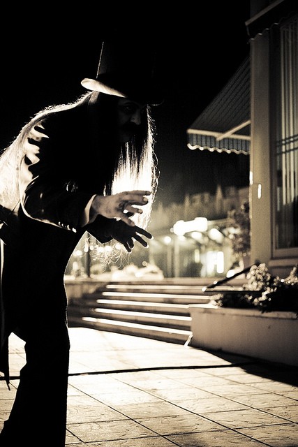 Kutsal Damacana: Dracoola Fotoğrafı