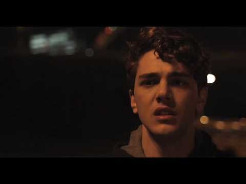 Annemi Öldürdüm Fotoğrafı