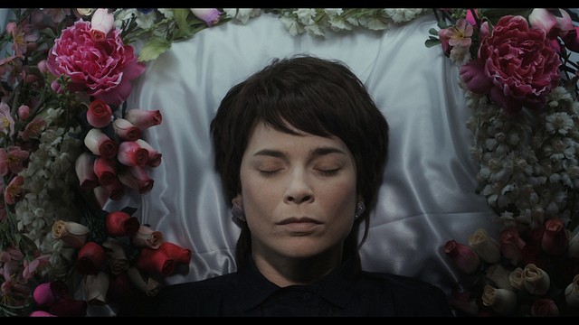 Annemi Öldürdüm Fotoğrafı