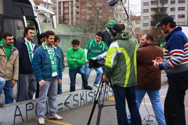 Adı Aşk Bu Eziyetin Fotoğrafı