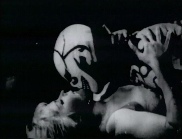 Kilink Uçan Adama Karşı fotoğrafı