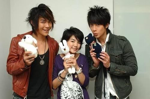 Hanazakarino Kimitachie Fotoğrafı